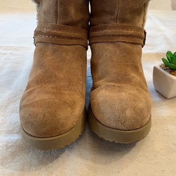 Women’s Size 8 Fur Lined Platform Boot - Picture 5 of 9